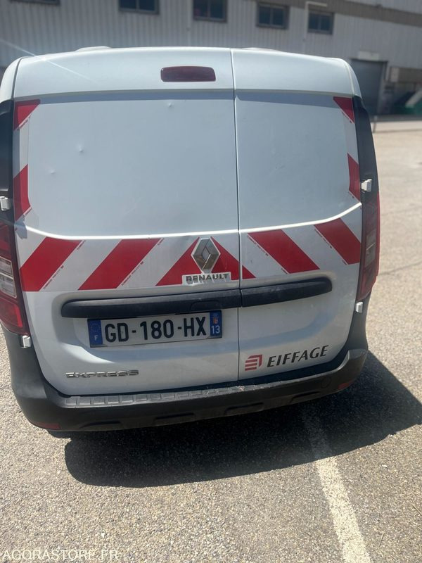 RENAULT VAN EXPRESS CONFORT 1.5 dCi S&S 95cv - 2021 / 92500 KM - Mazs furgons: foto 3 RENAULT VAN EXPRESS CONFORT 1.5 dCi S&S 95cv - 2021 / 92500 KM - Mazs furgons: foto 3