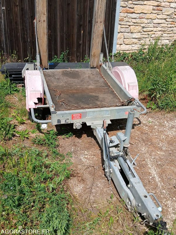 Remorque PORTE ROULEAU HUBIERE - Celtniecības tehnikas piekabe: foto 1 Remorque PORTE ROULEAU HUBIERE - Celtniecības tehnikas piekabe: foto 1