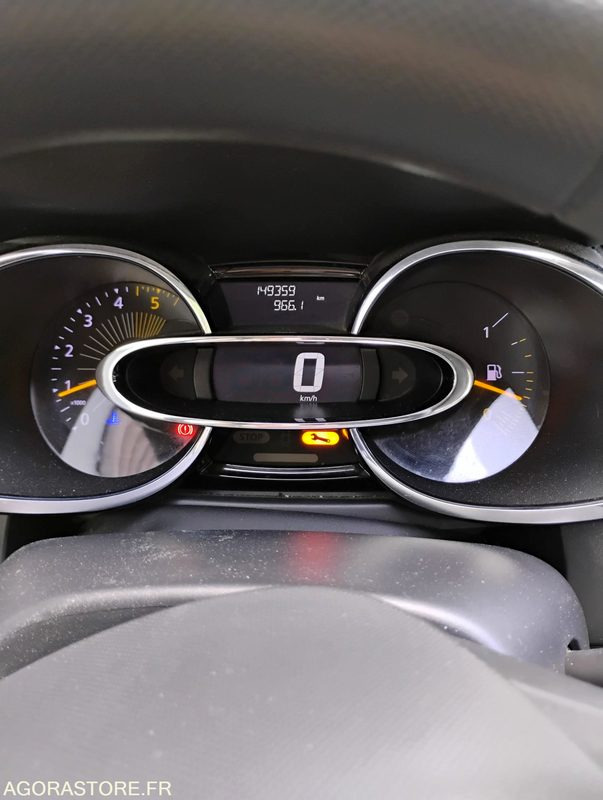 Renault Clio - 2013 - 149359 KMS - CR-823-HV - Vieglā automašīna: foto 4 Renault Clio - 2013 - 149359 KMS - CR-823-HV - Vieglā automašīna: foto 4