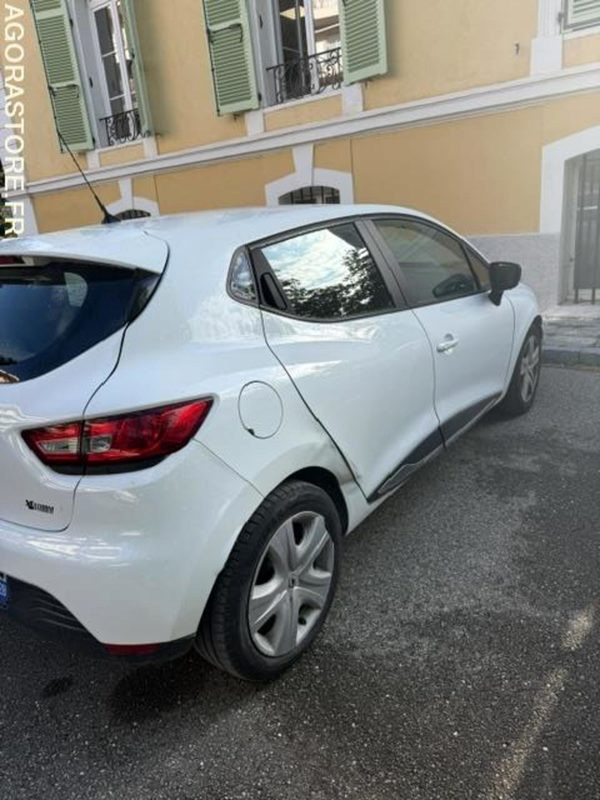 Renault Clio 4 56017 kms 2014 - Vieglā automašīna: foto 5 Renault Clio 4 56017 kms 2014 - Vieglā automašīna: foto 5
