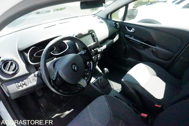 Renault Clio 4 - Vieglā automašīna: foto 5 Renault Clio 4 - Vieglā automašīna: foto 5