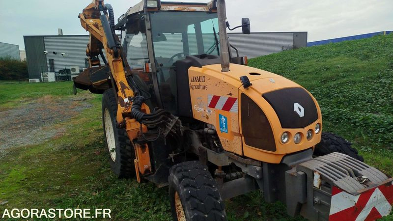 Renault Ergos 446 - 2009 - 10940h - 492CKV31 - Traktors: foto 3 Renault Ergos 446 - 2009 - 10940h - 492CKV31 - Traktors: foto 3