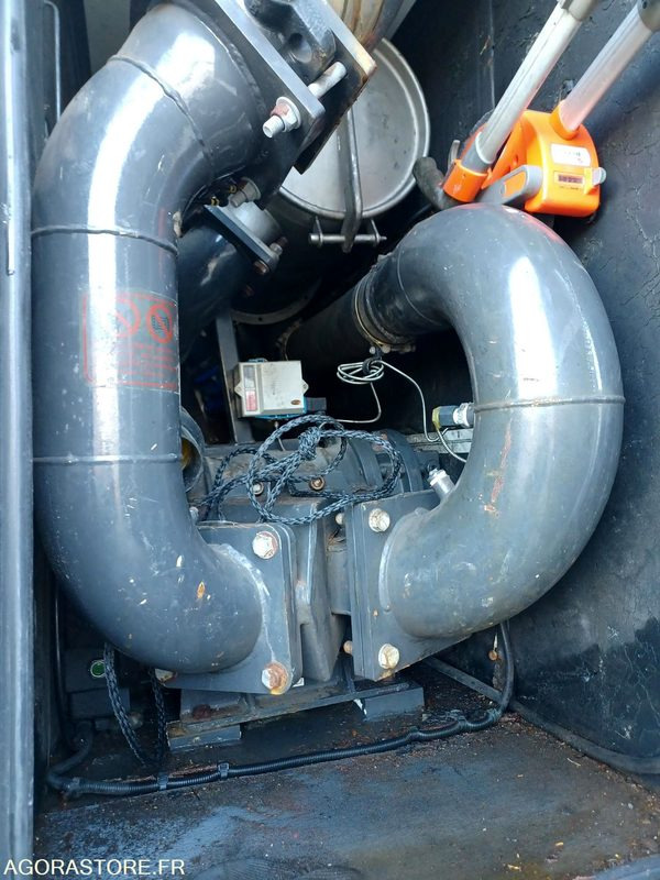 Renault Hydrocureur 19T - CN-620-BD - Vente Export Exclusivement - Asenizācijas mašīna: foto 4 Renault Hydrocureur 19T - CN-620-BD - Vente Export Exclusivement - Asenizācijas mašīna: foto 4