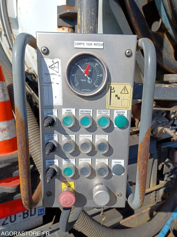 Renault Hydrocureur 19T - CN-620-BD - Vente Export Exclusivement - Asenizācijas mašīna: foto 5 Renault Hydrocureur 19T - CN-620-BD - Vente Export Exclusivement - Asenizācijas mašīna: foto 5