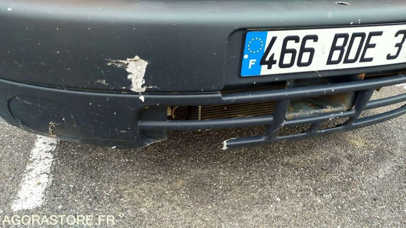 Renault Mascotte - 2003 - 209464kms - 466BDE31 - Komercauto pašizgāzējs: foto 3 Renault Mascotte - 2003 - 209464kms - 466BDE31 - Komercauto pašizgāzējs: foto 3