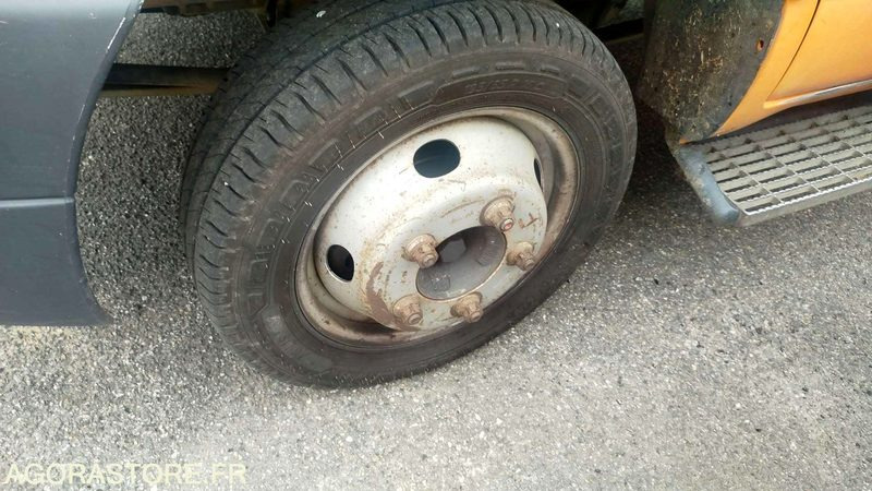 Komercauto pašizgāzējs Renault Mascotte - 2003 - 209464kms - 466BDE31: foto 11 Komercauto pašizgāzējs Renault Mascotte - 2003 - 209464kms - 466BDE31: foto 11