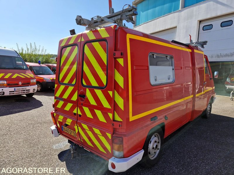 Renault Master - 1997 - 8453 - 8460QY55 - Kravas mikroautobuss: foto 4 Renault Master - 1997 - 8453 - 8460QY55 - Kravas mikroautobuss: foto 4