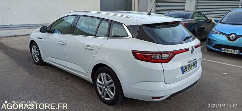Renault Mégane break blanche 1.5 dci 110 ch boite auto - Vieglā automašīna: foto 3 Renault Mégane break blanche 1.5 dci 110 ch boite auto - Vieglā automašīna: foto 3
