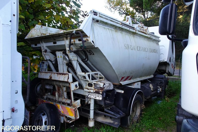 Renault Midlum 220 DXI - Vieglā automašīna: foto 1 Renault Midlum 220 DXI - Vieglā automašīna: foto 1