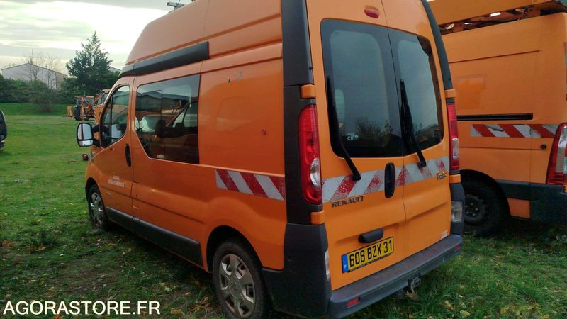 Renault Trafic - 2007 - 261796kms - 608bzx31 - Kravas mikroautobuss: foto 2 Renault Trafic - 2007 - 261796kms - 608bzx31 - Kravas mikroautobuss: foto 2
