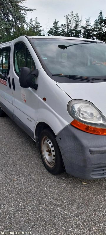 Renault Trafic VP vitré- 2002 - 127320kms - Mazs furgons: foto 4 Renault Trafic VP vitré- 2002 - 127320kms - Mazs furgons: foto 4