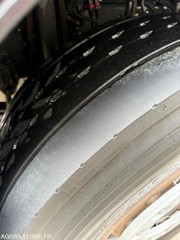 Renault porteur C460 Ampliroll Grue 6x2 remorquant - Pacēlājs ar āķi: foto 4 Renault porteur C460 Ampliroll Grue 6x2 remorquant - Pacēlājs ar āķi: foto 4