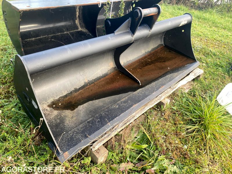 Godet curage 1800 mm NEUF - Rezerves daļa - Celtniecības tehnika: foto 1 Godet curage 1800 mm NEUF - Rezerves daļa - Celtniecības tehnika: foto 1