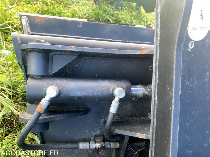 Godet curage orientable pour pelle 4T à 6T NEUF - Rezerves daļa - Celtniecības tehnika: foto 5 Godet curage orientable pour pelle 4T à 6T NEUF - Rezerves daļa - Celtniecības tehnika: foto 5