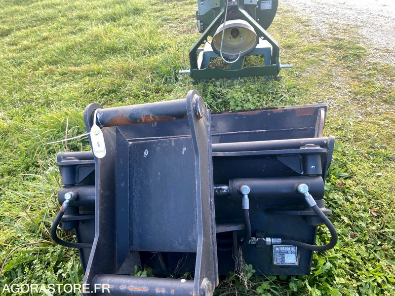 Godet curage orientable pour pelle 4T à 6T NEUF - Rezerves daļa - Celtniecības tehnika: foto 3 Godet curage orientable pour pelle 4T à 6T NEUF - Rezerves daļa - Celtniecības tehnika: foto 3