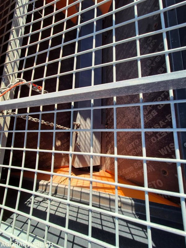 SALEUSE EPOKE S2400 ES 2014 AVEC MOTEUR AUXILIAIRE - Dārza tehnika: foto 3 SALEUSE EPOKE S2400 ES 2014 AVEC MOTEUR AUXILIAIRE - Dārza tehnika: foto 3