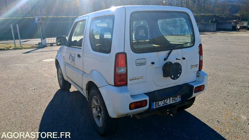 SUZUKI Jimny 4x4 GO - 2010 - 337758km - SUV: foto 4 SUZUKI Jimny 4x4 GO - 2010 - 337758km - SUV: foto 4