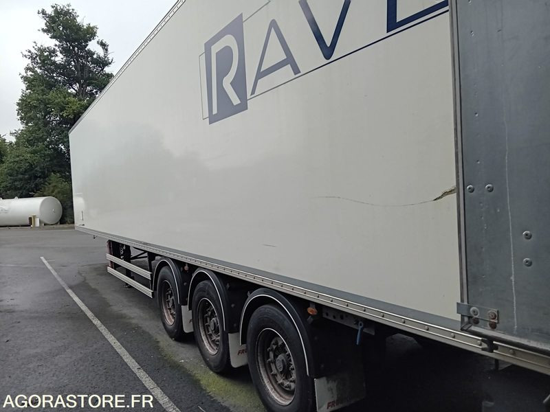 Semi-remorque Fourgon Fruehauf - 2018 (30737) - Puspiekabe slēgtā virsbūve: foto 3 Semi-remorque Fourgon Fruehauf - 2018 (30737) - Puspiekabe slēgtā virsbūve: foto 3