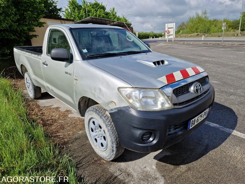 TOYOTA HILLUX - BA675PV - 2010 / 141 633 KM - Vieglā automašīna: foto 2 TOYOTA HILLUX - BA675PV - 2010 / 141 633 KM - Vieglā automašīna: foto 2