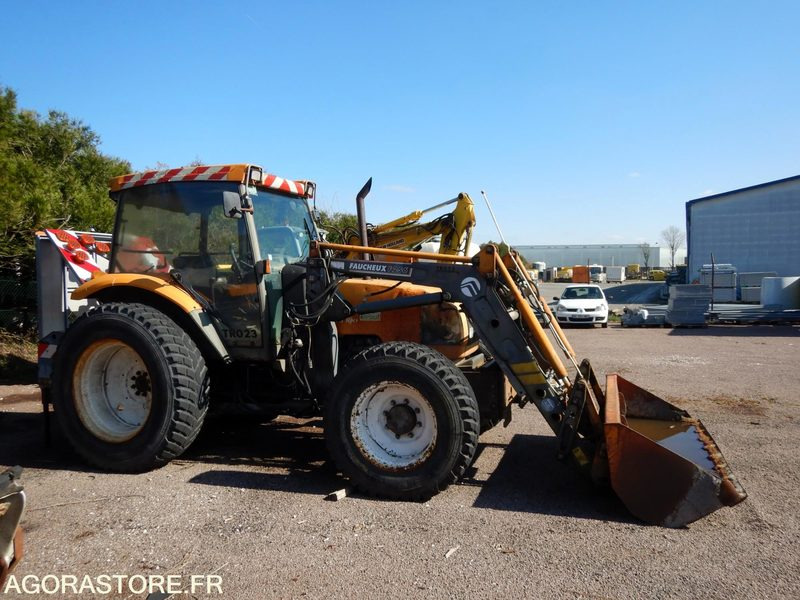 TRACTEUR AGRICOLE - Traktors: foto 3 TRACTEUR AGRICOLE - Traktors: foto 3