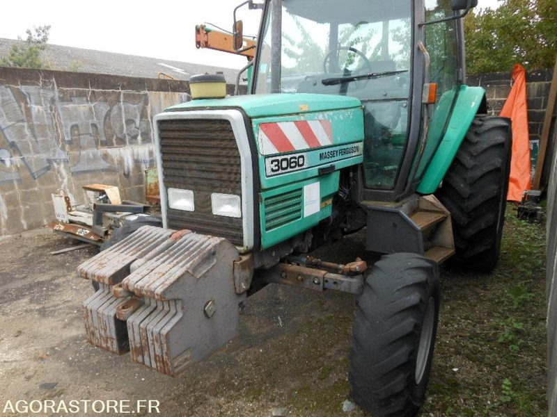 TRACTEUR AGRICOLE MASSEY FERGUSSON 3060 (DD108) - Traktors: foto 1 TRACTEUR AGRICOLE MASSEY FERGUSSON 3060 (DD108) - Traktors: foto 1