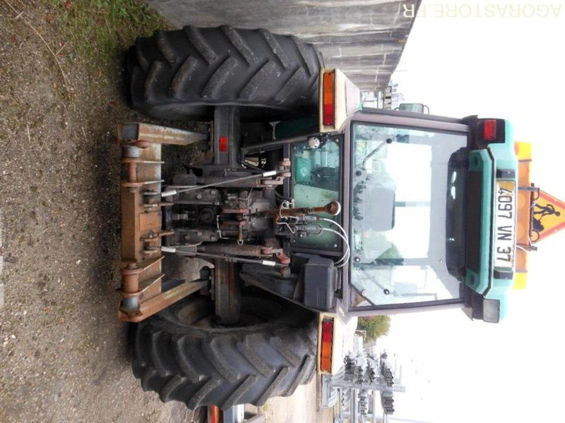 TRACTEUR AGRICOLE MASSEY FERGUSSON 3060 (DD108) - Traktors: foto 3 TRACTEUR AGRICOLE MASSEY FERGUSSON 3060 (DD108) - Traktors: foto 3