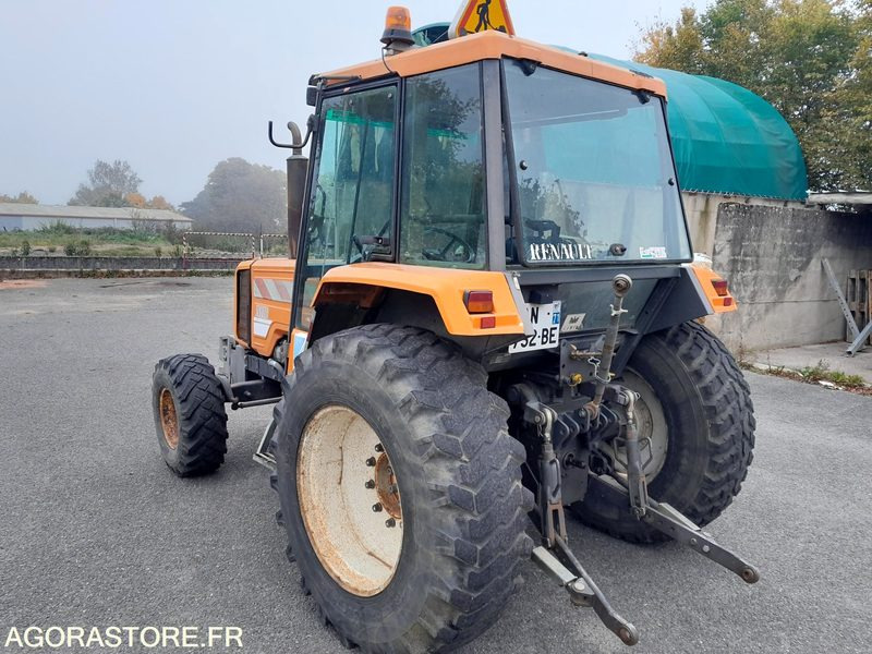 TRACTEUR RENAULT 750MI 12532 heures 1995 - Traktors: foto 4 TRACTEUR RENAULT 750MI 12532 heures 1995 - Traktors: foto 4