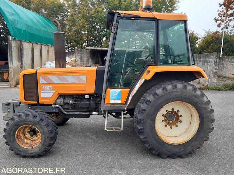 TRACTEUR RENAULT 750MI 12532 heures 1995 - Traktors: foto 1 TRACTEUR RENAULT 750MI 12532 heures 1995 - Traktors: foto 1