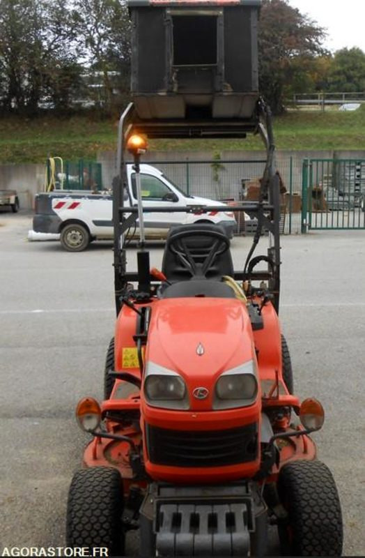Tondeuse autoportée diesel Kubota G23 II - Zāles pļāvējs: foto 1 Tondeuse autoportée diesel Kubota G23 II - Zāles pļāvējs: foto 1