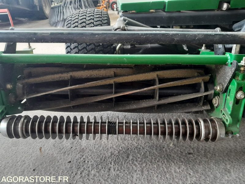 Tondeuse hélicoïdale John Deere - Zāles pļāvējs: foto 2 Tondeuse hélicoïdale John Deere - Zāles pļāvējs: foto 2