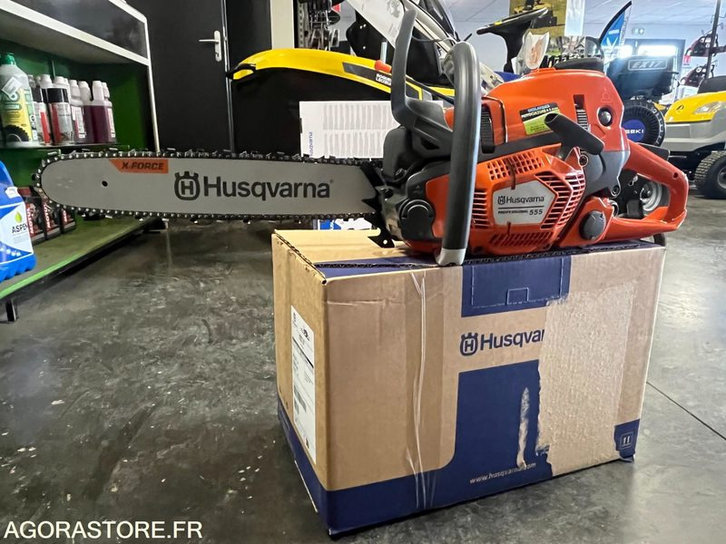 Tronçonneuse NEUVE Husqvarna 555 Professionnel 55cm3 Guide de 45CM - Dārza tehnika: foto 1 Tronçonneuse NEUVE Husqvarna 555 Professionnel 55cm3 Guide de 45CM - Dārza tehnika: foto 1