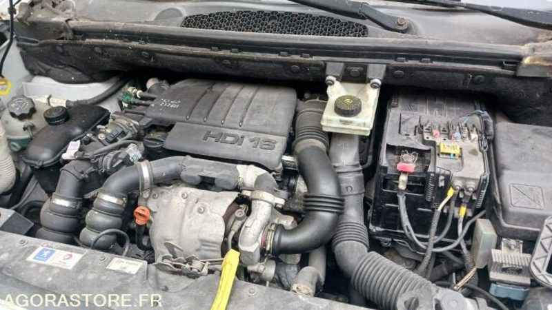 VEHICULE FRIGORIFIQUE PEUGEOT PARTNER AB519FR - Mazs furgons: foto 3 VEHICULE FRIGORIFIQUE PEUGEOT PARTNER AB519FR - Mazs furgons: foto 3