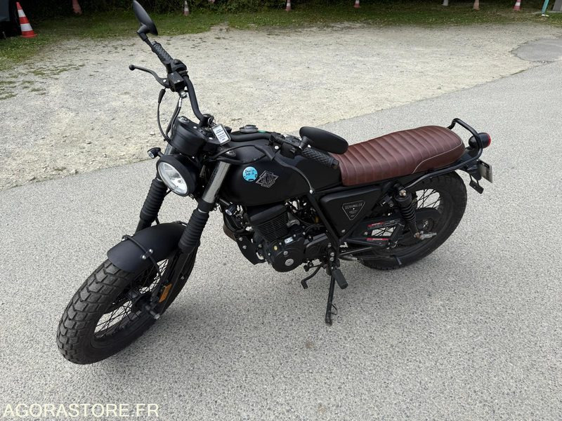 VÉHICULE RÉCUPÉRABLE A QUIBERON - 1 Moto 125cc Scrambler AM64 - Archive - Motocikls: foto 1 VÉHICULE RÉCUPÉRABLE A QUIBERON - 1 Moto 125cc Scrambler AM64 - Archive - Motocikls: foto 1