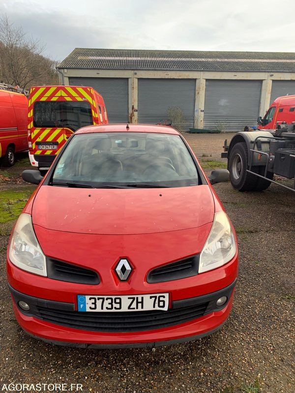 VL RENAULT CLIO3 3739ZH76 - Vieglā automašīna: foto 1 VL RENAULT CLIO3 3739ZH76 - Vieglā automašīna: foto 1