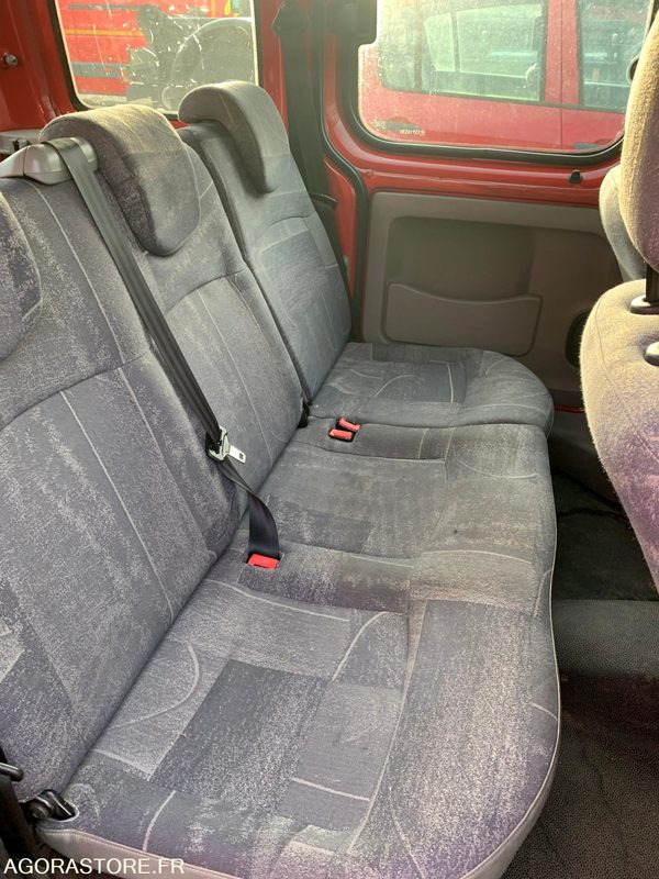 VLR RENAULT KANGOO1 8531XQ76 - Mazs furgons: foto 5 VLR RENAULT KANGOO1 8531XQ76 - Mazs furgons: foto 5