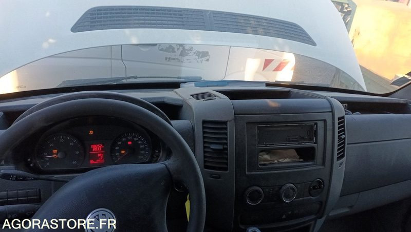 VOLKSWAGEN CRAFTER - 2011 - 198252KM - BL207FB - Komercauto pašizgāzējs: foto 5 VOLKSWAGEN CRAFTER - 2011 - 198252KM - BL207FB - Komercauto pašizgāzējs: foto 5