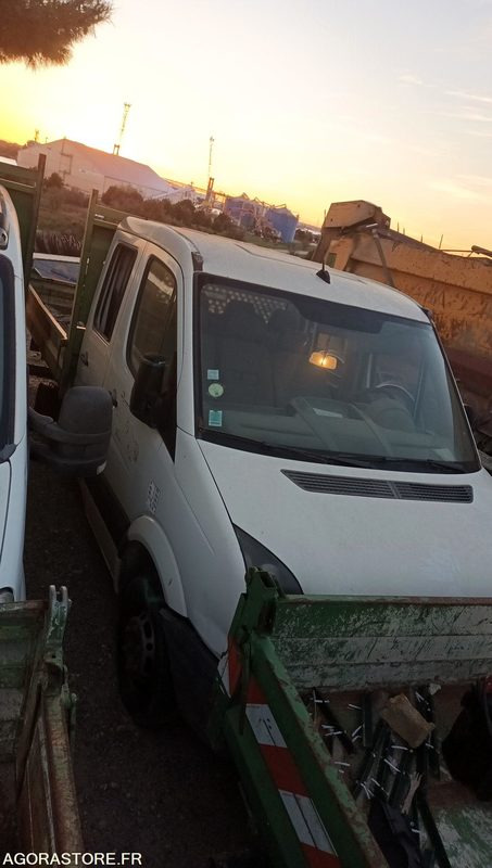 VOLKSWAGEN CRAFTER benne double cabine - 2011 - 213750kms - BL-964-FA - Komercauto pašizgāzējs: foto 4 VOLKSWAGEN CRAFTER benne double cabine - 2011 - 213750kms - BL-964-FA - Komercauto pašizgāzējs: foto 4