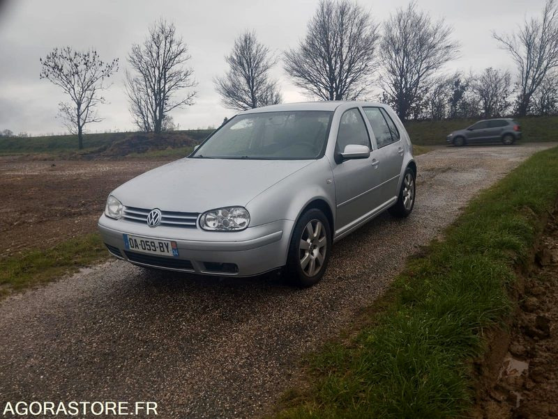 VOLKSWAGEN GOLF 1.9 TDI 130 CV - BOITE AUTOMATIQUE - Vieglā automašīna: foto 1 VOLKSWAGEN GOLF 1.9 TDI 130 CV - BOITE AUTOMATIQUE - Vieglā automašīna: foto 1