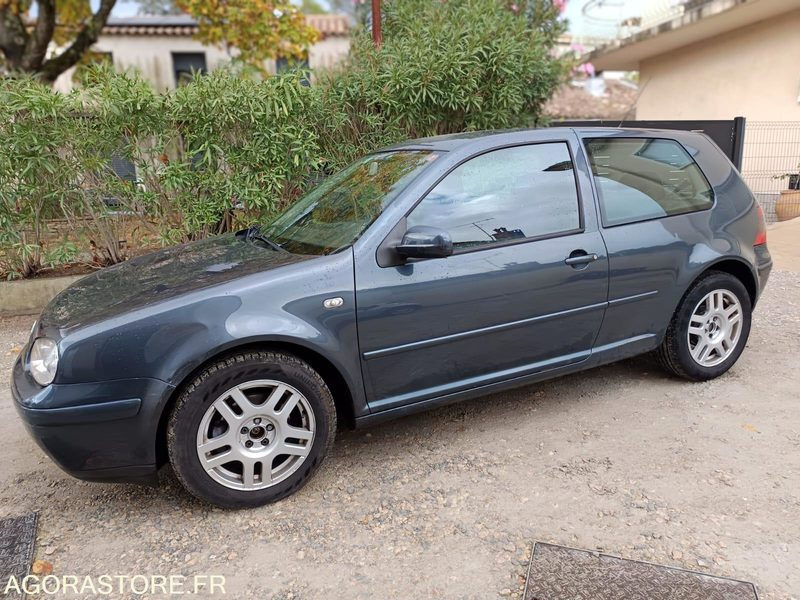 VOLKSWAGEN GOLF IV 2.0 115CH - 2000 - 265000KMS - Vieglā automašīna: foto 2 VOLKSWAGEN GOLF IV 2.0 115CH - 2000 - 265000KMS - Vieglā automašīna: foto 2