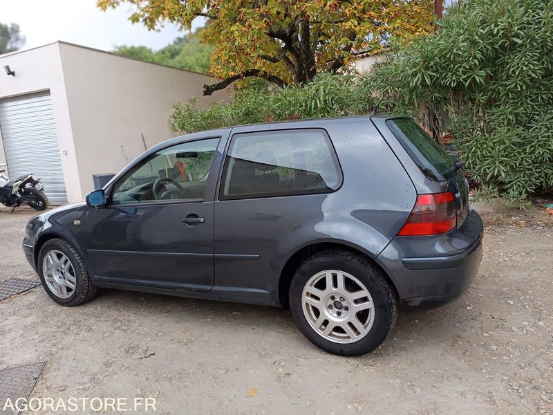 VOLKSWAGEN GOLF IV 2.0 115CH - 2000 - 265000KMS - Vieglā automašīna: foto 3 VOLKSWAGEN GOLF IV 2.0 115CH - 2000 - 265000KMS - Vieglā automašīna: foto 3