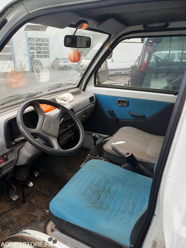 VQ-V20M PIAGGIO PORTER. - Komercauto pašizgāzējs: foto 5 VQ-V20M PIAGGIO PORTER. - Komercauto pašizgāzējs: foto 5