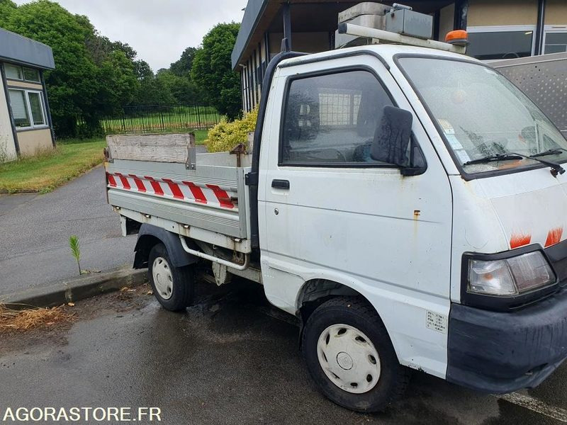 VQ-V20M PIAGGIO PORTER. - Komercauto pašizgāzējs: foto 2 VQ-V20M PIAGGIO PORTER. - Komercauto pašizgāzējs: foto 2