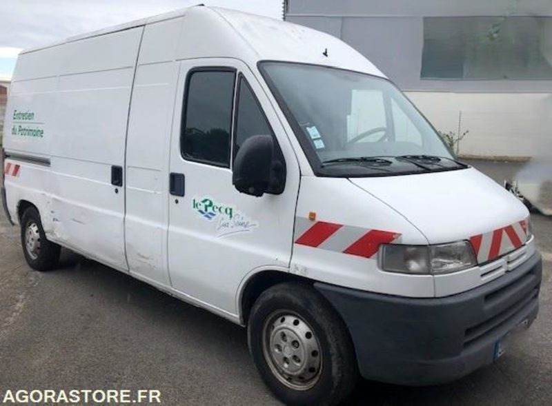 Véhicule PEUGEOT BOXER 2001 NON ROULANT EN L'ETAT - Mazs furgons: foto 4 Véhicule PEUGEOT BOXER 2001 NON ROULANT EN L'ETAT - Mazs furgons: foto 4