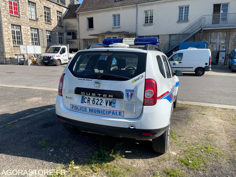 Vehicule de Police - DACIA Duster Tous terrains - SUV: foto 3 Vehicule de Police - DACIA Duster Tous terrains - SUV: foto 3