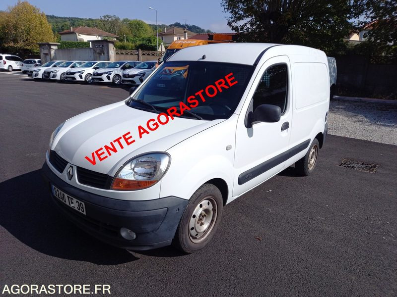 Vends Renault kangoo diesel - Mazs furgons: foto 1 Vends Renault kangoo diesel - Mazs furgons: foto 1