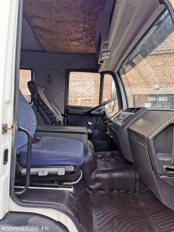 Camion dépannage plateau Man - 2001 - 339 751km - VEHICULE BELGE - Vilcējs: foto 5 Camion dépannage plateau Man - 2001 - 339 751km - VEHICULE BELGE - Vilcējs: foto 5