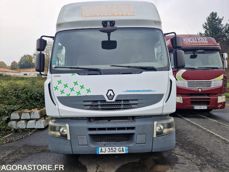 Renault Premium - 2010 - 214484- AJ352GA - Vilcējs: foto 5 Renault Premium - 2010 - 214484- AJ352GA - Vilcējs: foto 5