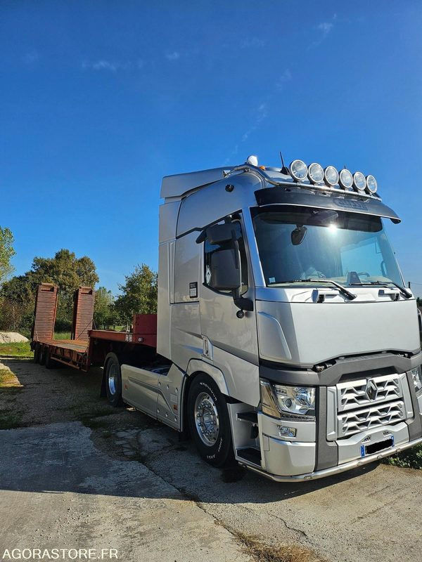 TRACTEUR RENAULT - 2017 - 580000km - Vilcējs: foto 2 TRACTEUR RENAULT - 2017 - 580000km - Vilcējs: foto 2