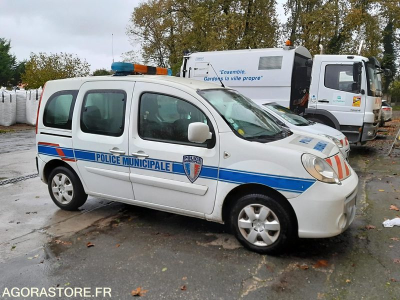 Voiture Renault Kangoo Expression dCi90, 2012 - 196968KM - Mazs furgons: foto 1 Voiture Renault Kangoo Expression dCi90, 2012 - 196968KM - Mazs furgons: foto 1