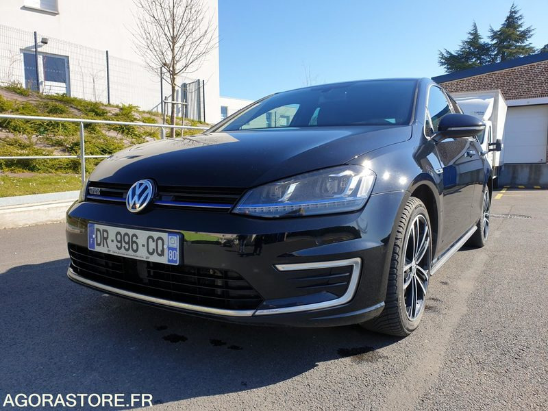 Volkswagen GOLF GTE 1.4 TSI - Vieglā automašīna: foto 1 Volkswagen GOLF GTE 1.4 TSI - Vieglā automašīna: foto 1